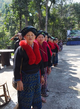 KAMPHAENGPHET, THAILAND - December 27 Yao with traditional clothes and silver jewelery dancing in Yao hilltribe minority village on December 27, 2016 in kamphaengphet, Thailandのeditorial素材