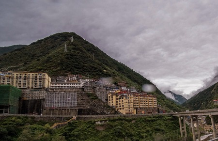 DAOCHENG, CHINA -SEPTEMBER 05, 2016: The Landmark of A view of the building and architecture with uniqueness in China.のeditorial素材