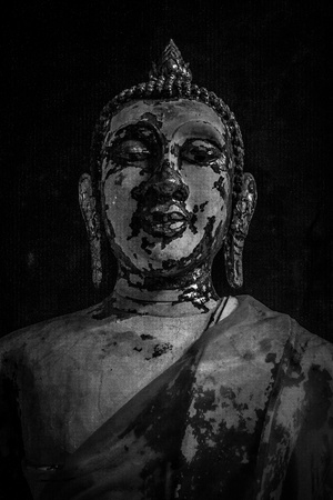 straight face buddha statueの写真素材