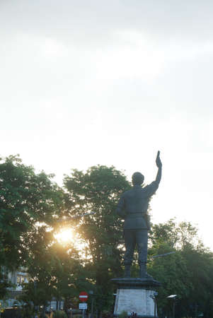 Surakarta, Indonesia â December 20, 2021: Gladak Statue or the Slamet Riyadi Statue is a form of appreciation to Captain Slamet Riyadi in the city of Solo in the afternoon. Jalan Tugu Slamet Riyadiのeditorial素材