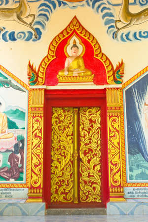 door thai style,temple in thailandの写真素材