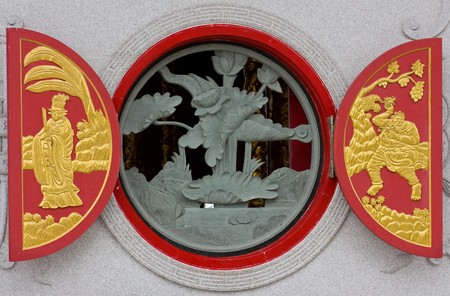 red circle window of chinaの写真素材