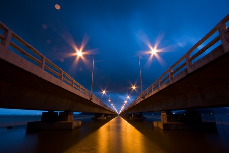 parallel bridge cross the lakeの写真素材