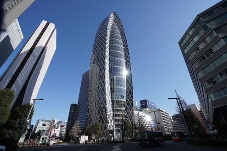 Buildings in Shinjuku, Tokyo, and in the morningのeditorial素材