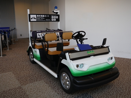 Narita, Japan-December 20, 2017: Electric passenger cart is available for free at Narita Airport Terminal1.のeditorial素材