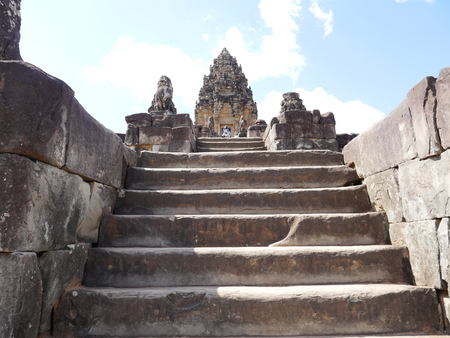 Siem Reap-December 24, 2017: Bakong is the first temple mountain of sandstone constructed by rulers of the Khmer empire at Angkor near modern Siem Reap in Cambodia.Siem Reap-December 24, 2017: Bakong is the first temple mountain of sandstone constructed bのeditorial素材