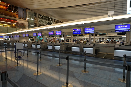 Tokyo, Japan-September 9, 2018: Haneda Airport International Passenger Terminal Departure Lobby Check-in Counterのeditorial素材