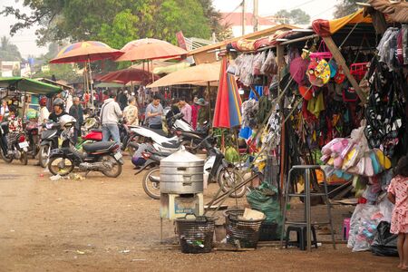 Preah Vihear,Cambodia-January 26, 2020: Morning Scene of Sra'aem Market in Preah Vihear Province, Cambodia, in the Morningのeditorial素材
