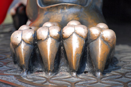 Craw of statue in Hong kong templeのeditorial素材