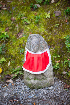 Stone buddha statue at  Kiyomizu-dera Temple in Kyoto, Japanのeditorial素材