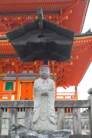 Stone Priest statue at  Kiyomizu-dera Temple in Kyoto, Japanのeditorial素材