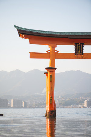 Floating torii gate of Itsukushima Shrine at Miyajima island Hiroshima, Japan. Japanese characters mean "itsukushima shrine"のeditorial素材