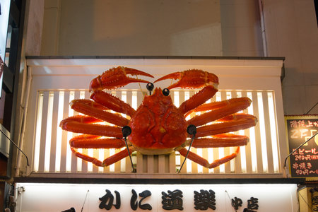 Osaka, Japan -November 10, 2018 :Krab restaurant in the Dotonburi, Osaka. Dotonburi is landmark and famous location for tourist in Osaka, Japan.のeditorial素材