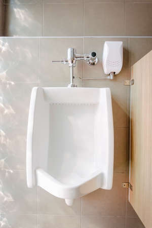 Hygienic Urinal Bowl in Resting Toilet Men, Ceramic Urine and and Flush Sanitaty System of Gentlemen...