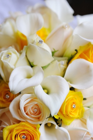 Brides flowers are yellow and white.の写真素材