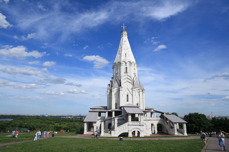 MOSCOW RUSSIA JUNE 13: Tourists walk by the The Church of the Ascension in 1532 in Kolomenskoye on June 13 2015 Moscow Russia. It was built at the order of Moscow Grand Prince Vasily III. In 1994 it was included into UNESCO World Heritage List.のeditorial素材