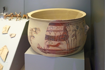 Athens, Greece, September, 03, 2016. Mycenaean pottery in museum of archaeology, Athens, Greece. These art objects were excavated by Schliemann in Mycenae.のeditorial素材