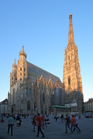 Vienna, Austria, April, 30, 2018. People walk by Stephansdom (St. Stephan's cathedral) in Vienna, Austria. This is the main cathedral of Austriaのeditorial素材