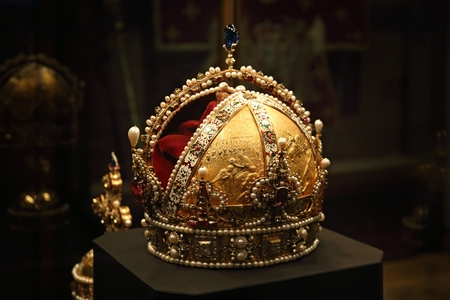 Vienna, Austria, May, 1, 2018. The crown of Austrian-Hungarian Empire. This crown is kept in the Hofburg museum and is the famous national relic of Austria.のeditorial素材