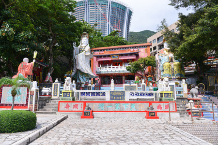 HONG KONG - JUN 12: Repulse Bay, is a bay in the southern part of Hong Kong Island and Kwan Yin Temple Shrine is a Taoist shrine at the southeastern end of Repulse Bay on June 12, 2015.のeditorial素材