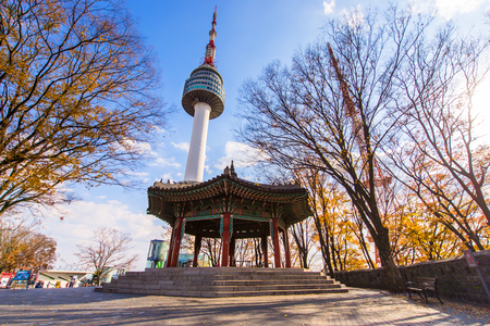 SEOUL, SOUTH KOREA - NOV 15, 2017 : Seoul Tower on Namsan mountain, Seoul, South Koreaのeditorial素材