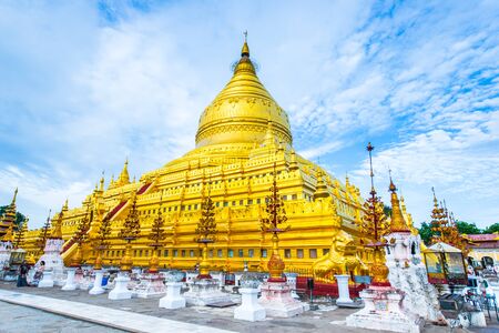Bagan, Myanmar-  JUL 18, 2018: The Shwezigon Pagoda is a Buddhist temple located in Nyaung-U, Bagan, Myanmarのeditorial素材