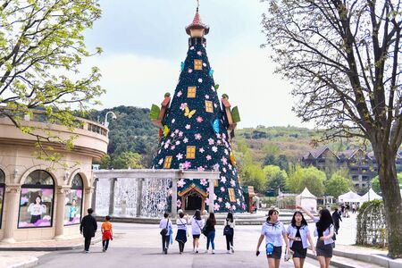 SEOUL,SOUTH KOREA-APR 24 ,2019: Everland Resort is a theme park and vacation resort located in Yongin. The most famous amusement park in South Korea.のeditorial素材