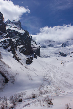 Trace of snowslide