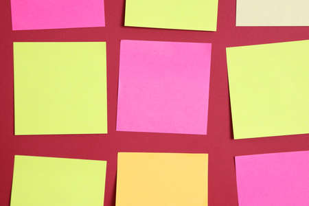 The picture of color sticky paper attrached on the color wall.