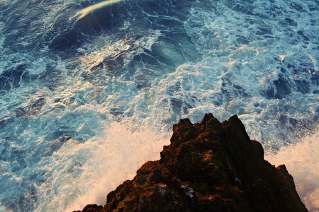 Strong wave