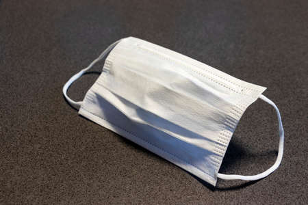 White nonwoven mask