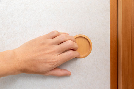 Put finger on the handle of the fusuma