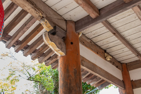 Pillar that supports the roof of a traditional Japanese wooden buildingの写真素材