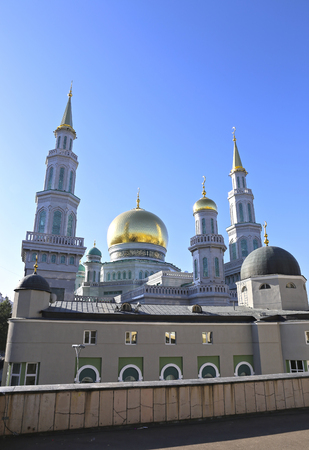 MOSCOW, RUSSIA  26 SEPTEMBER, 2015: Moscow Cathedral Mosqueのeditorial素材