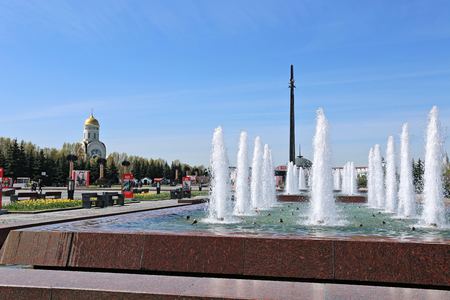 MOSCOW, RUSSIA - MAY 7, 2015: Fountains at Poklonnaya Hill and Fountains at Poklonnaya Hill in Moscow on a sunny dayのeditorial素材
