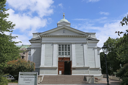 HELSINKI, FINLAND â JULY 7, 2015: Old wooden Orthodox church Vanhassa kirkossa in Helsinkiのeditorial素材