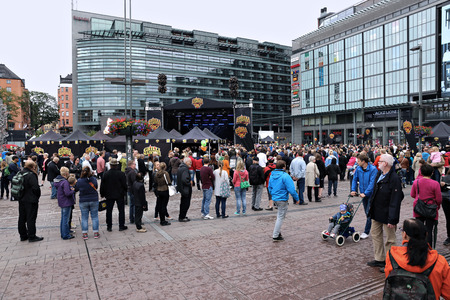 HELSINKI, FINLAND â JULY 12, 2015: Holiday Mystery Grill on the square in Helsinkiのeditorial素材
