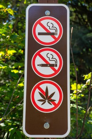 No Smoking, vaping, or use of weed/marijuana/pot/cannabis sign in a local park.の写真素材