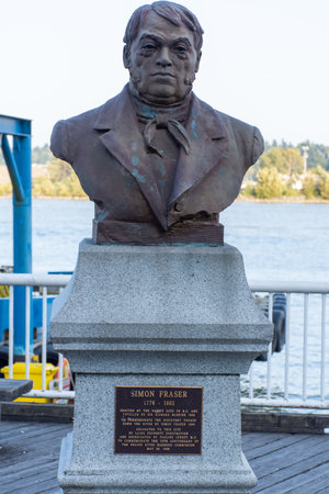 "New Westminster, British Columbia/Canada - 8/3/2019: On the Quay, a Statue of historic figure Simon Fraser marking his voyage and discovery in the 18th Century."のeditorial素材