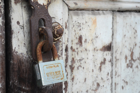 Close up rusty old lockの写真素材