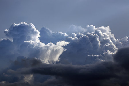 A natural phenomenon of clouds that is both beautiful and terrifying.の写真素材