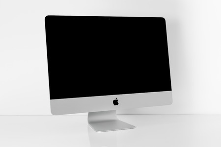 BANGKOK, THAILAND - November 22, 2015: Photo of new iMac 21.5 With OS X El Capitan. iMac - monoblock series of personal computers, created by Apple Inc.のeditorial素材