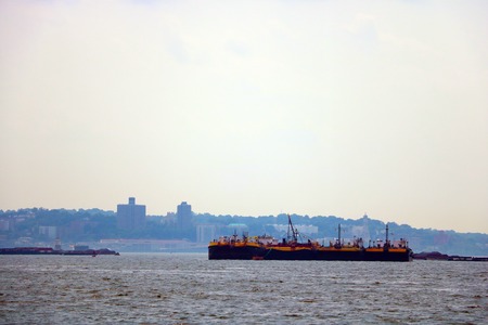 NEW YORK, USA - August 31, 2018: port in new york on a cloudy dayのeditorial素材
