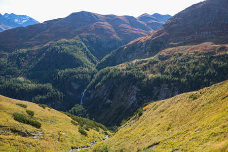 Beautiful scenic mountain view on a sunny day in Austriaの写真素材