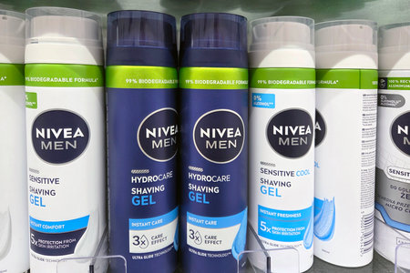 Wroclaw, Poland, November 19, 2025: Nivea Men Shaving Gel Display: Hydro Care and Sensitive Cool Variants for Instant Comfortのeditorial素材