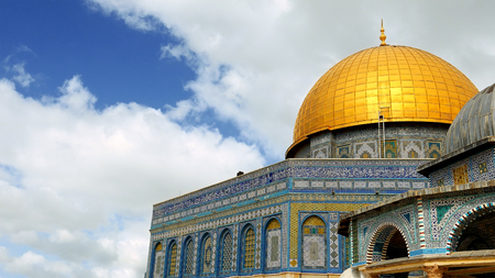 Dome of the Rock in Jerusalem over the Temple Mount. Golden Dome is the most known mosque and landmark in Jerusalem and sacred place for all muslims.の写真素材