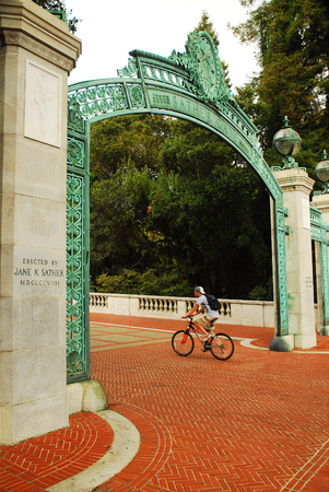 Biking through Sather Gateのeditorial素材
