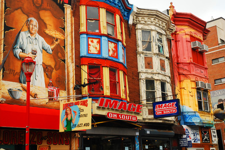 Colorful buildings along Philadelphia's South Streetのeditorial素材