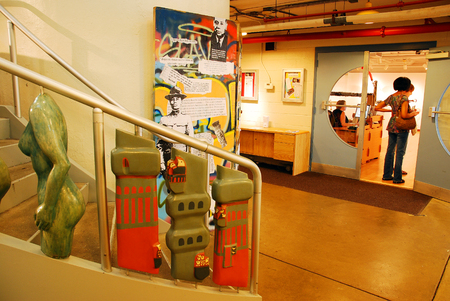 A former munitions plant in Virginia, the Torpedo Factory is now a high end art galleryのeditorial素材