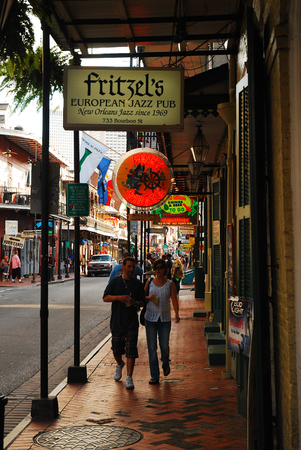 A Couple Enjoying a Walk Through the French Quarter in New Orleansのeditorial素材